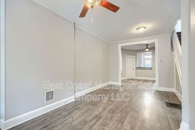 Building Photo - 1530 N Rosedale St
