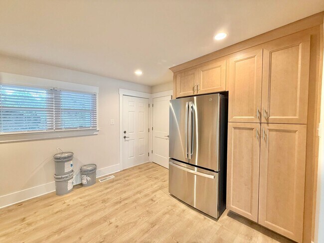 Building Photo - **OFFERING WAIVED APPLICATION FEES & $150 ...