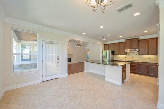 Building Photo - 11812 Mira Vista Way