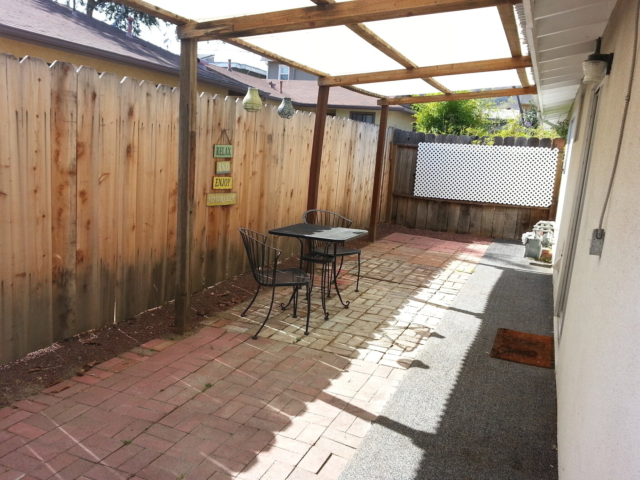 Building Photo - 364 Buchon St