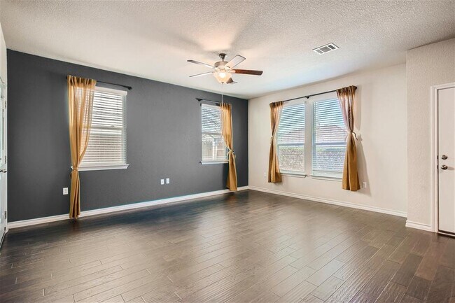 Building Photo - 1604 Los Olivios Wy
