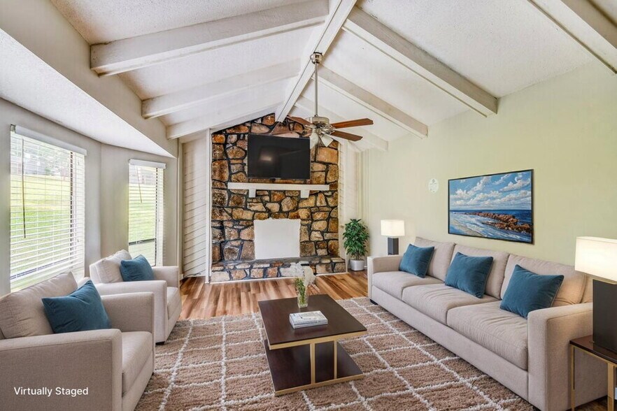 Building Photo - 1121 Sunscape Cir