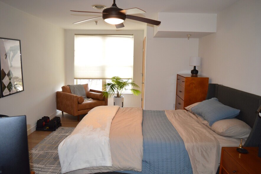 Building Photo - 8201 Mayo Dr