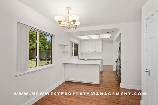 Building Photo - Renovated Poway 5-Bedroom, Available Now! ...