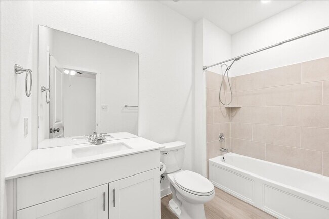 Building Photo - Spacious 4-Bed Home with Modern Upgrades, Fenced Yard & Community Pool in San Antonio
