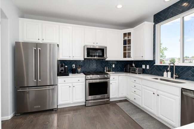 Building Photo - 10786 Southhaven Cir