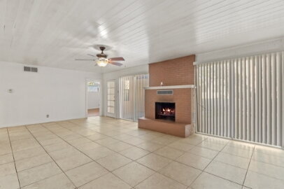 Building Photo - Beautiful Kern Place- 4 bedrooms, 3 baths and Refrigerated AC.