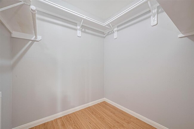 Building Photo - 18139 Flower Grove Ct