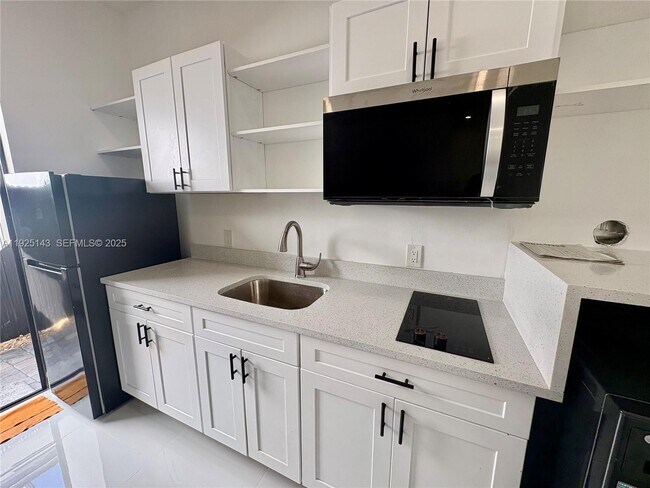 Building Photo - 15145 SW 30th St