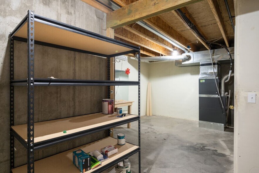 Building Photo - 6478 Silver Mesa Dr