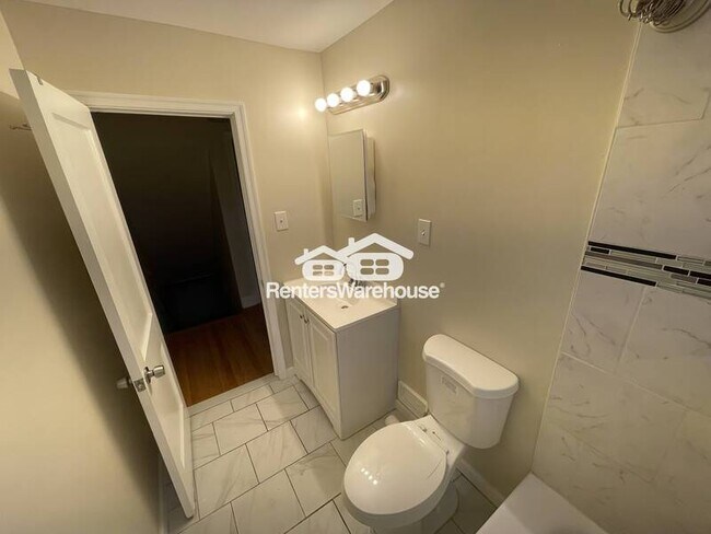 Building Photo - 2363 Searles Rd