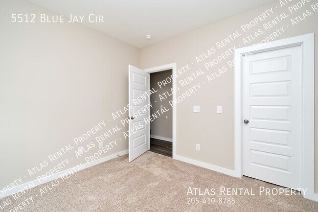 Building Photo - 5512 Blue Jay Cir