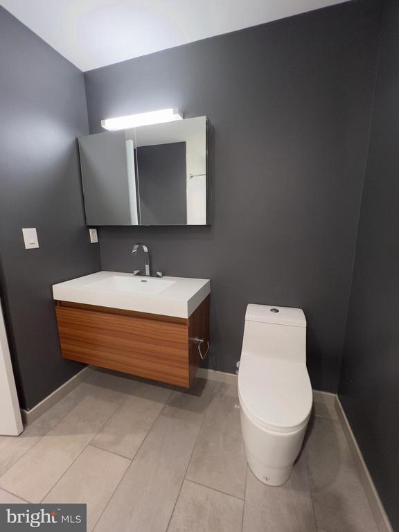 Building Photo - 423 Wallace St