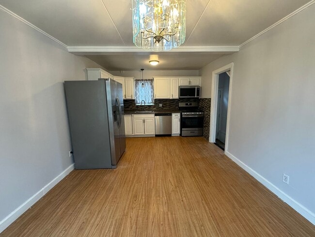 Primary Photo - Single Family 3 Bedroom home on West Haven...