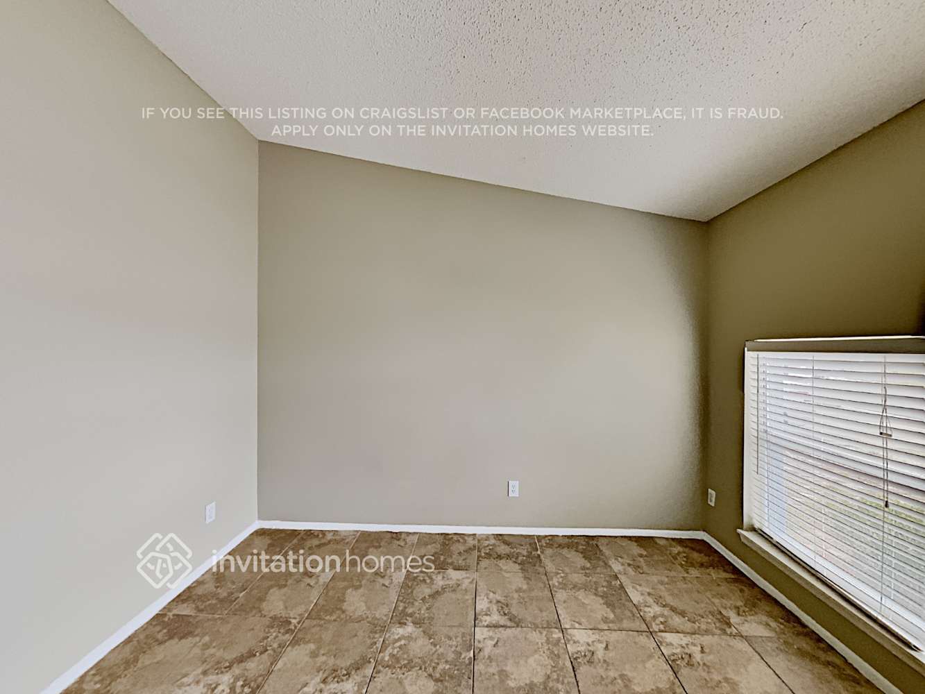 Building Photo - 4704 Bloom Dr