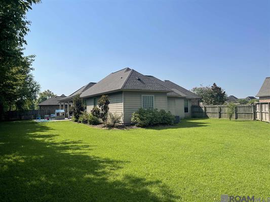 Building Photo - 11279 Hillpark Ave