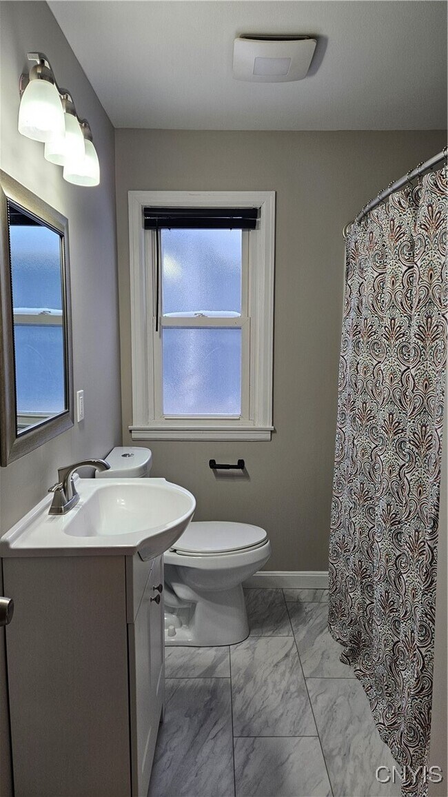 Building Photo - 56 Artillery Ln