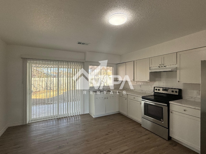 Building Photo - 5714 Elk Lake Dr