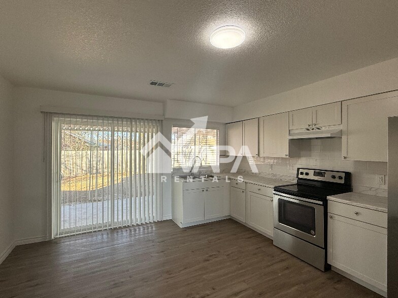 Building Photo - 6714 Elk Lake Dr