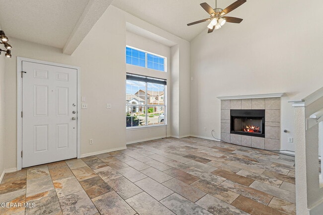 Building Photo - 12720 Tierra Mina Dr