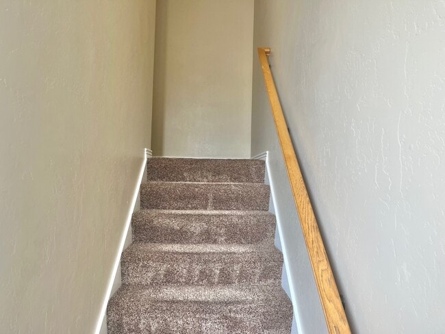 Building Photo - West Park Town House #55