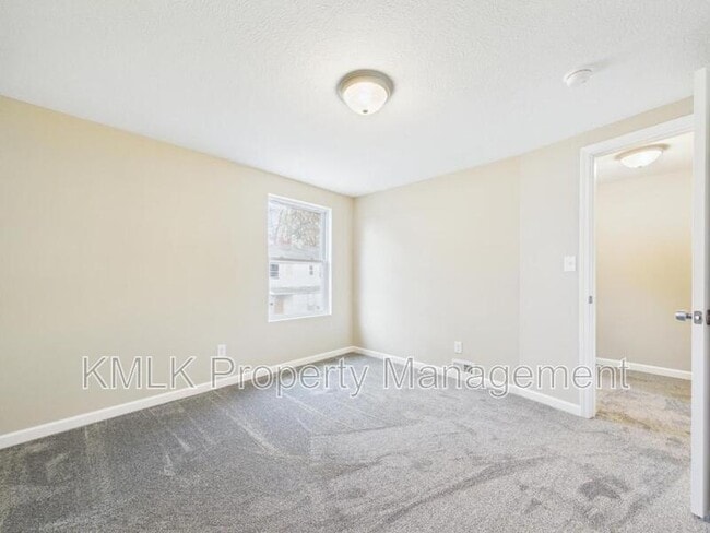 Building Photo - 9042 Maple Grove Rd