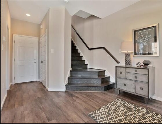 Building Photo - 2 Capital Trail Row