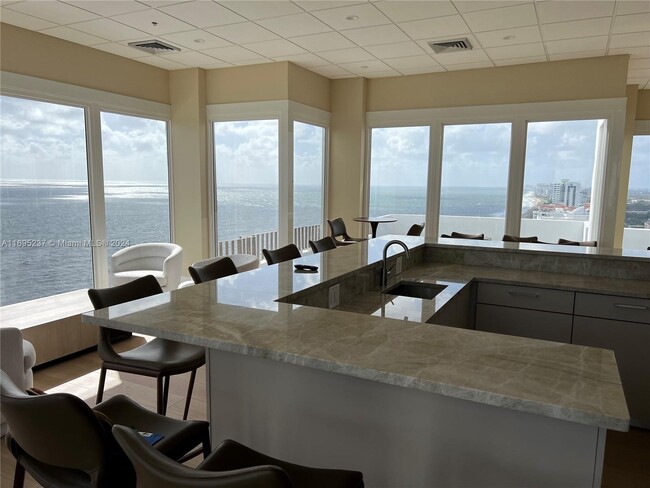 Building Photo - 1370 S Ocean Blvd