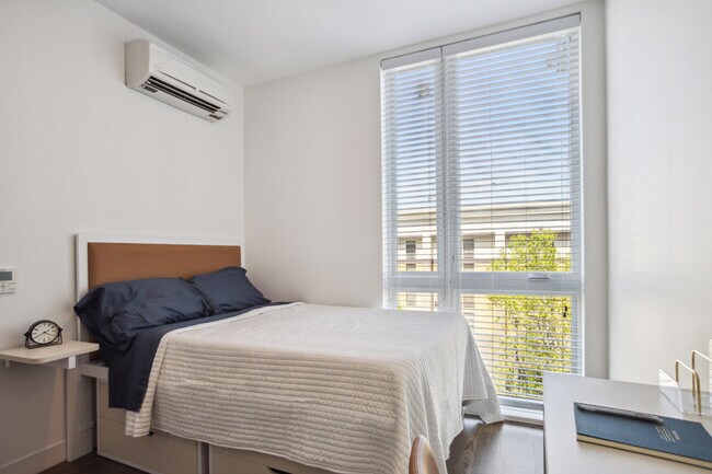 Midtown 2x2 - Bedroom - Broadview at Vanderbilt