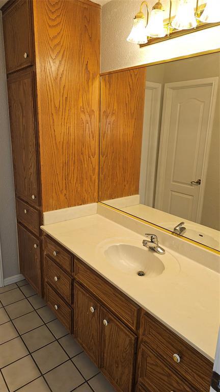 Building Photo - 16 Brenda Ln