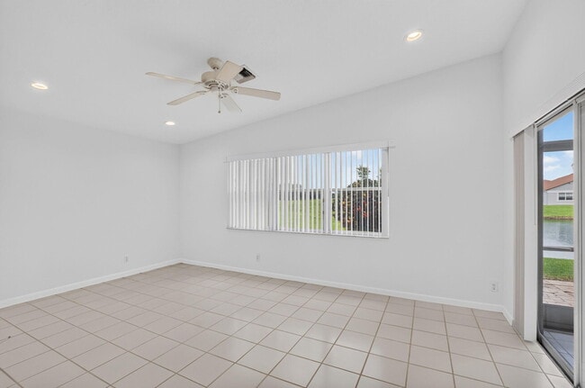 Building Photo - 15415 Summer Lake Dr