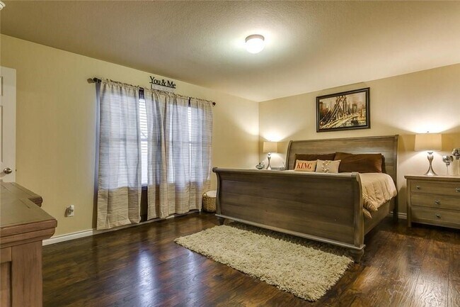 Building Photo - 8832 Elk Creek Ln