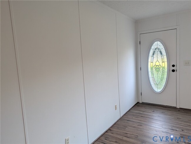 Building Photo - 13461 Gorburn Dr