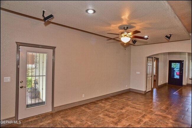 Building Photo - 14420 Misty Point Ct