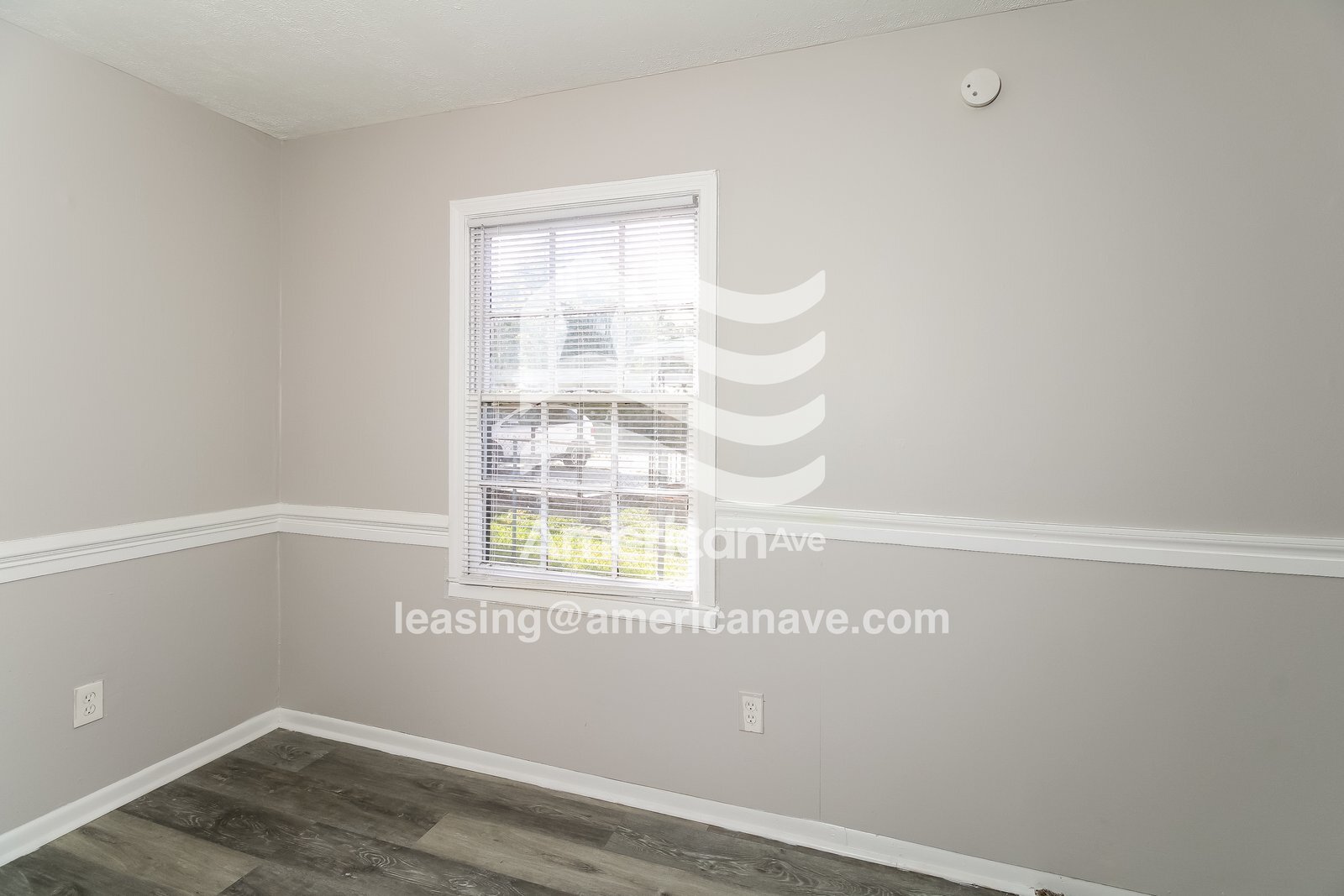 Building Photo - 10 Burdock Cir