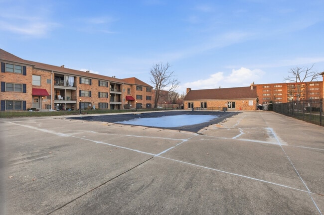 Building Photo - 1746 Sessions Walk