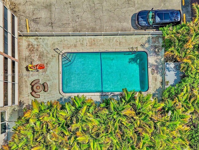 Building Photo - 1830 Dixieana St