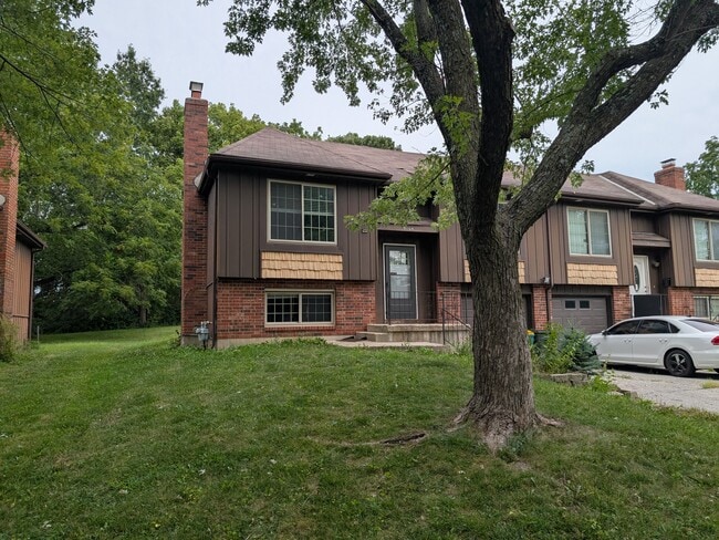 Primary Photo - 9106 W 78th St