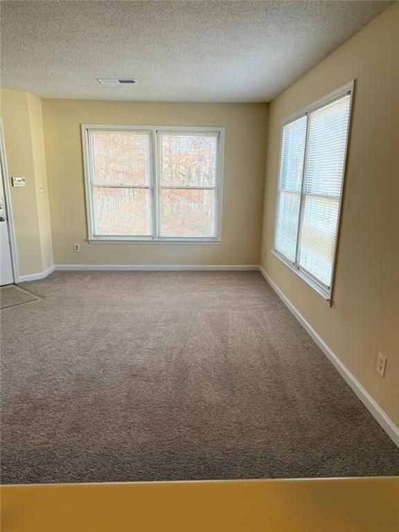 Building Photo - 1600 Oakpoint Dr SW