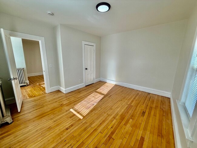 Building Photo - 1045 Pine St