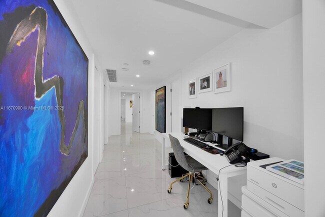 Building Photo - 2127 Brickell Ave