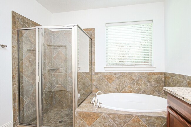 Building Photo - 8127 Caroline Ridge Dr