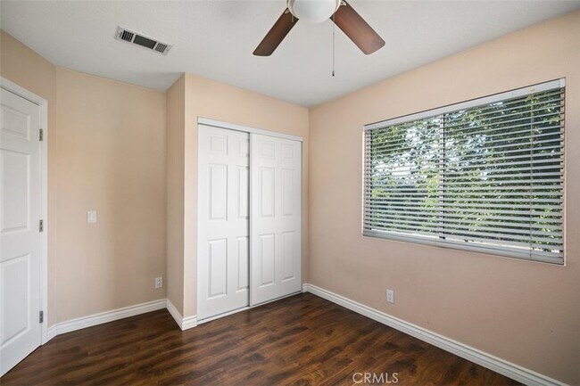 Building Photo - 9 Acorn Ridge