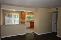 Building Photo - 4441 Yukon Dr