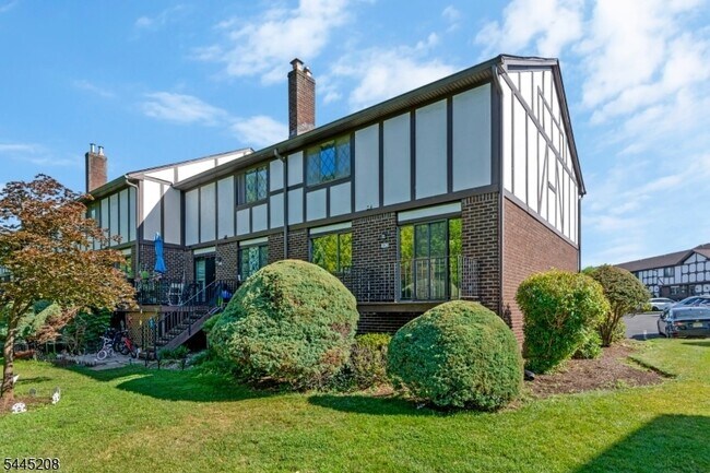 Building Photo - 182 Wildflower Ln