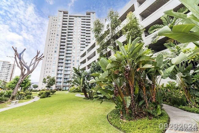 Building Photo - 215 N King St