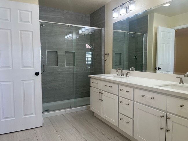 Building Photo - 7011 Silver Brook Ct