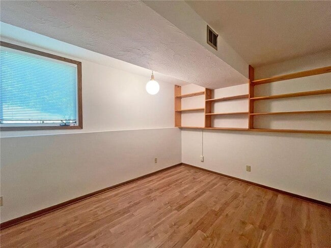 Building Photo - 12940 Exley Ave