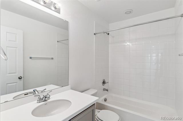 Building Photo - 9770 Biscay St