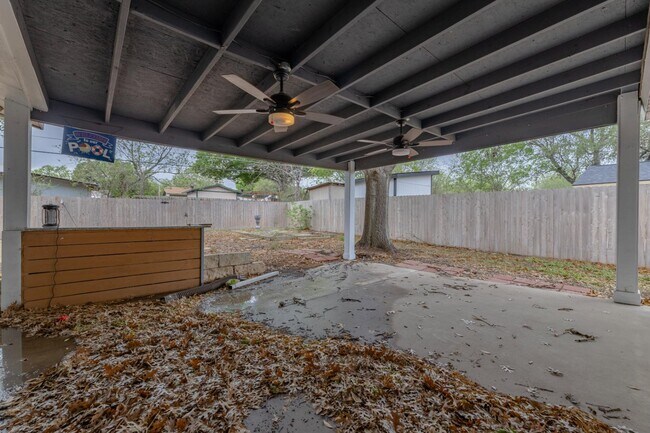 Building Photo - 4526 Lyceum Dr